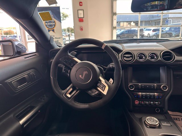 Used 2020 Ford Mustang Shelby GT500 w/ Technology Package RWD image 23