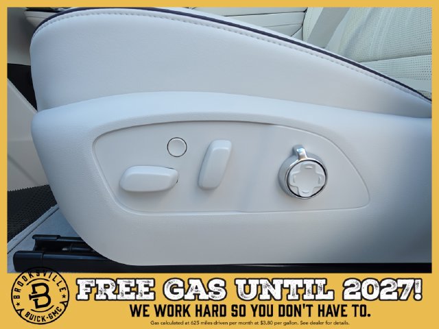 New 2027 Buick Enclave Avenir w/ LPO, Floor Liner Package FWD image 21