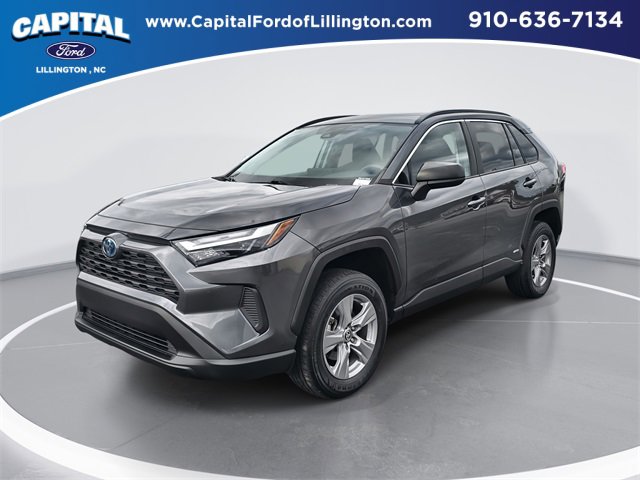 Used 2023 Toyota RAV4 LE video 1
