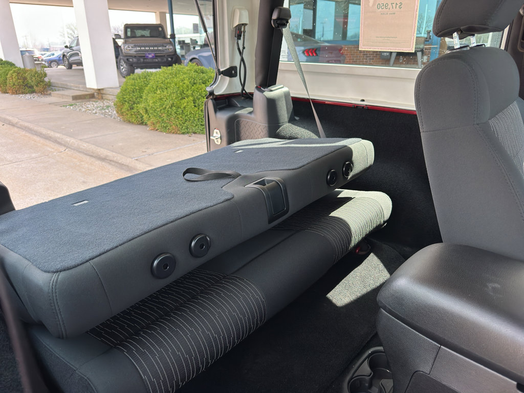 Used 2012 Jeep Wrangler Rubicon w/ PWR Convenience Group image 32