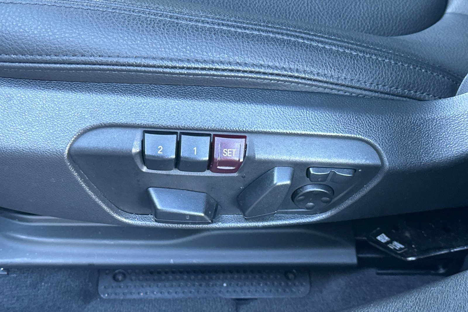 Used 2023 BMW X2 sDrive28i w/ Convenience Package image 14