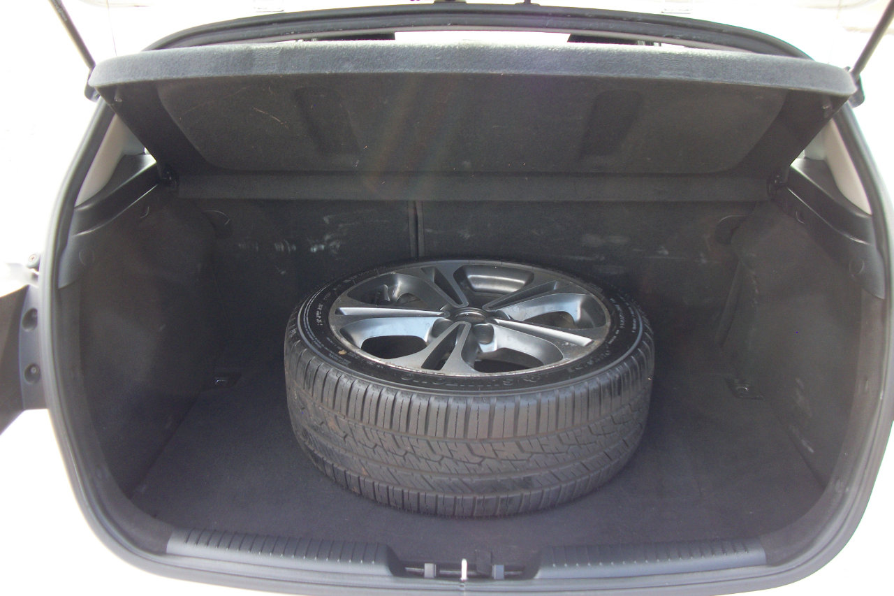 Used 2016 Kia Forte EX image 17