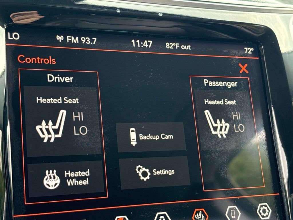 Used 2019 Jeep Cherokee Limited w/ Technology Group AWD/4WD image 16