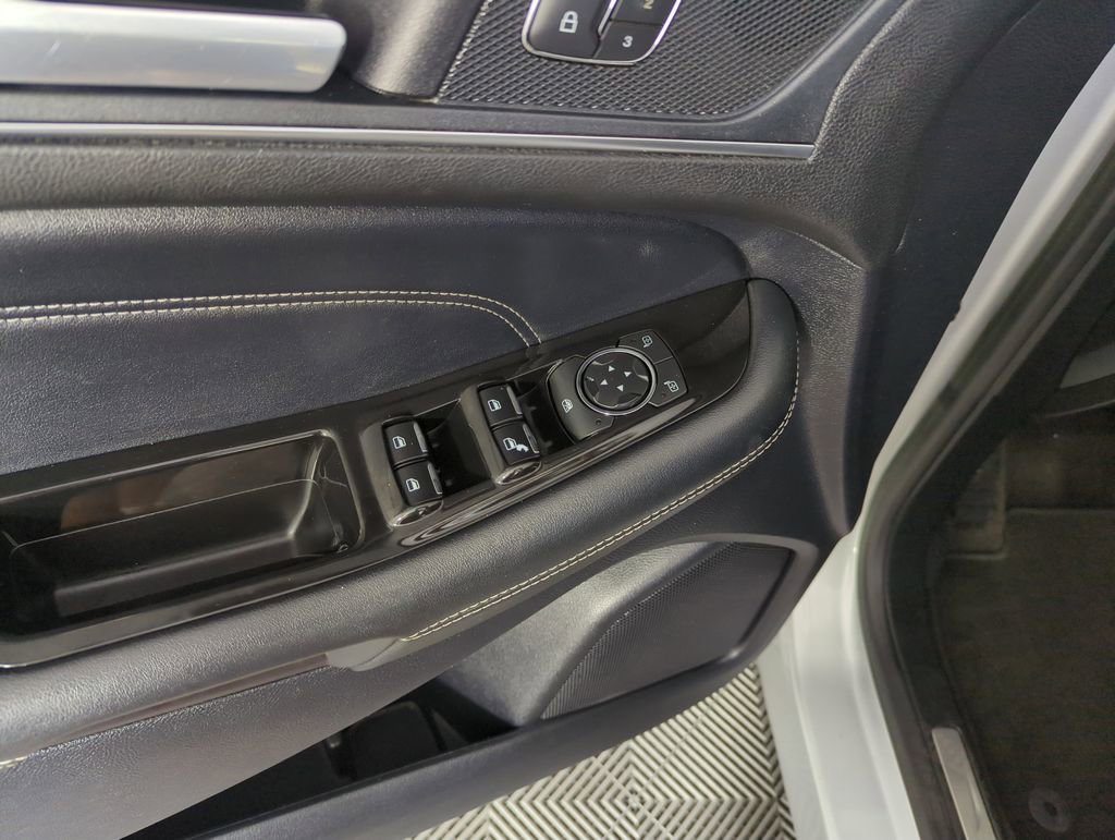 Used 2018 Ford Edge Titanium w/ Equipment Group 301A image 19
