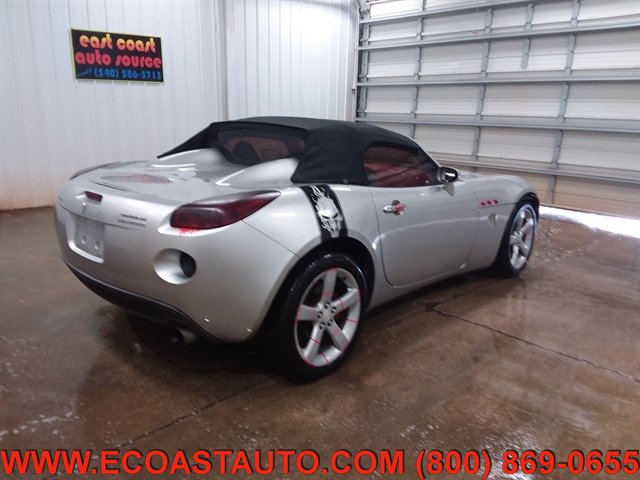 Used 2006 Pontiac Solstice Convertible w/ Power Package RWD image 3
