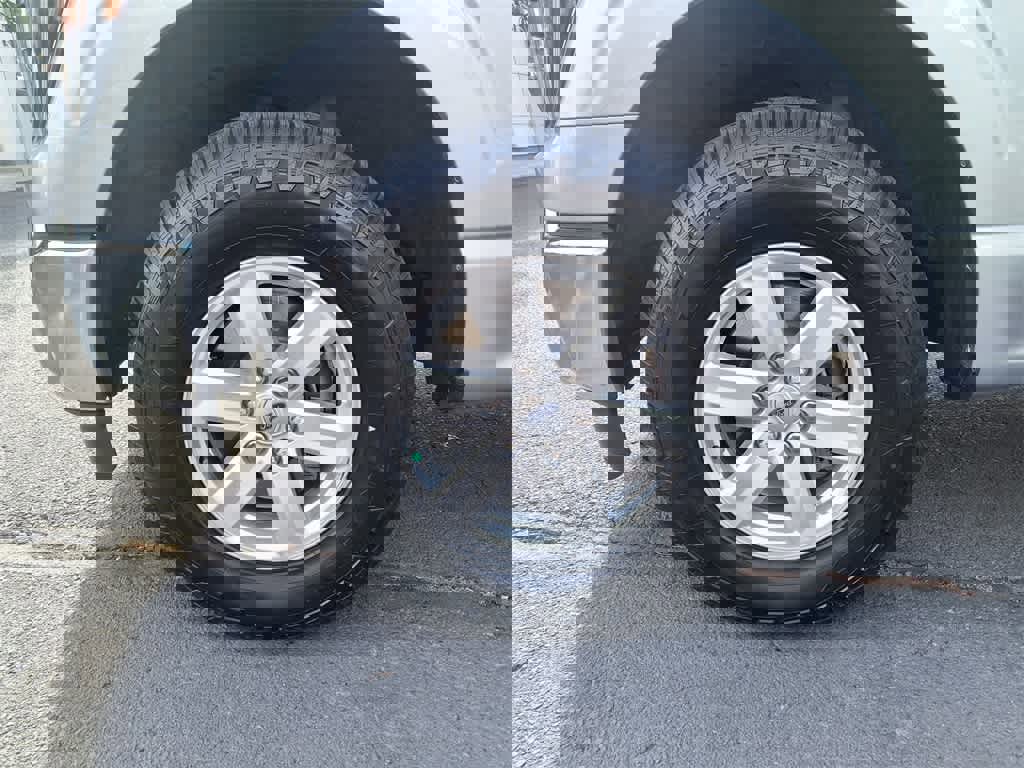 Used 2023 Ford F150 XLT w/ Trailer Tow Package image 10