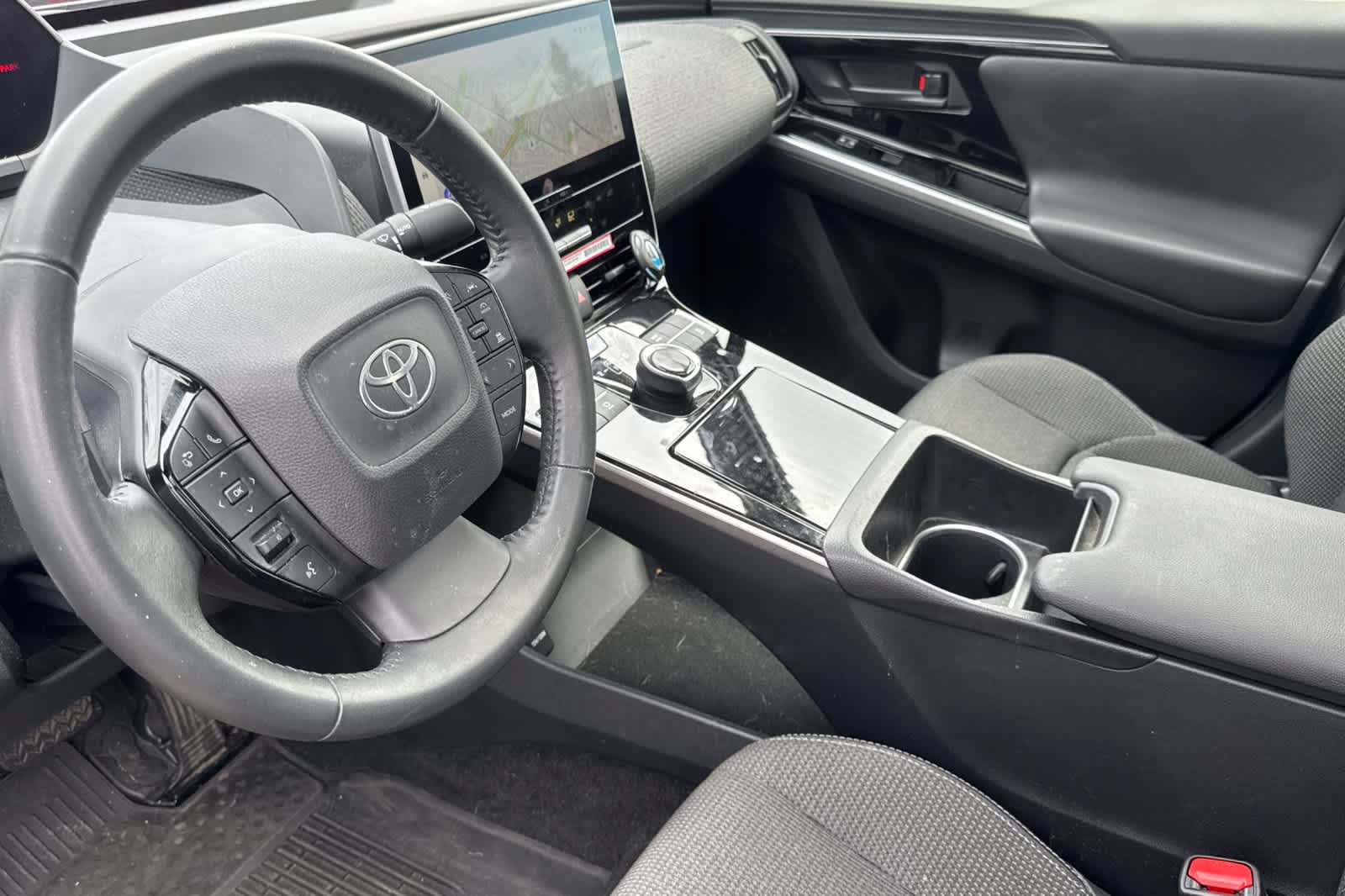 Used 2023 Toyota bZ4X FWD image 9