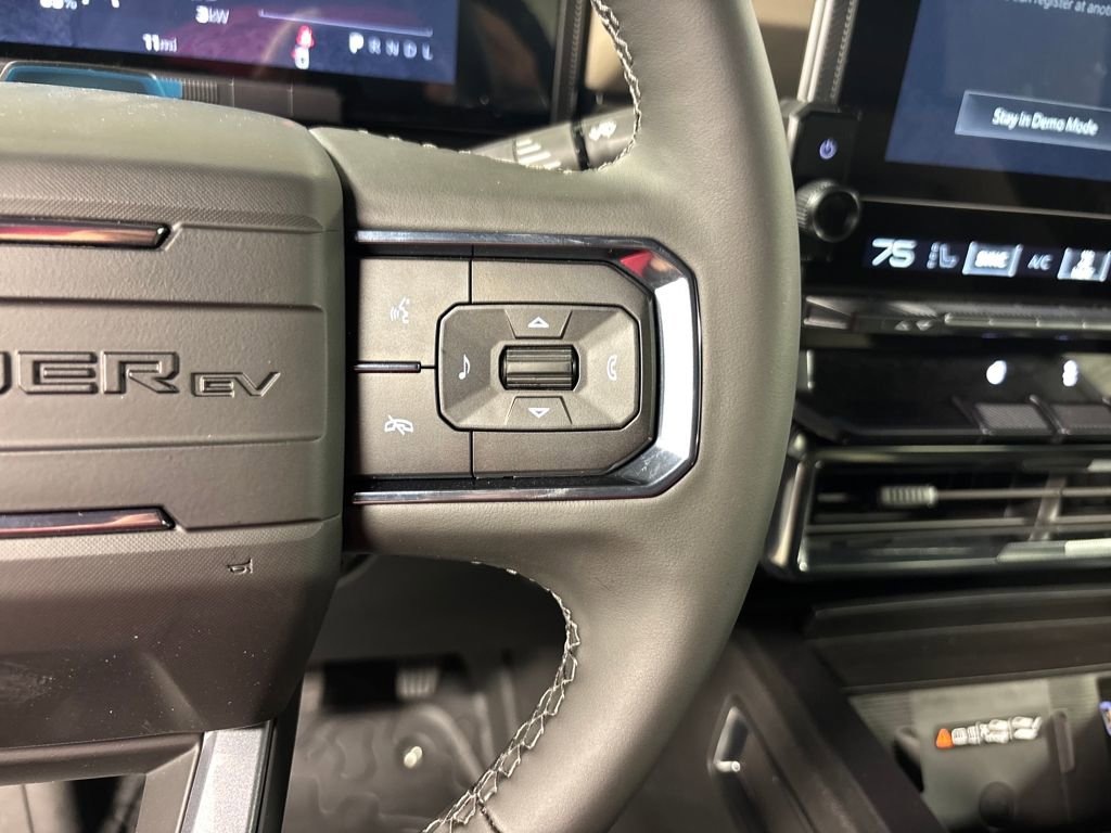 New 2026 GMC Hummer EV 4x4 Crew Cab image 32