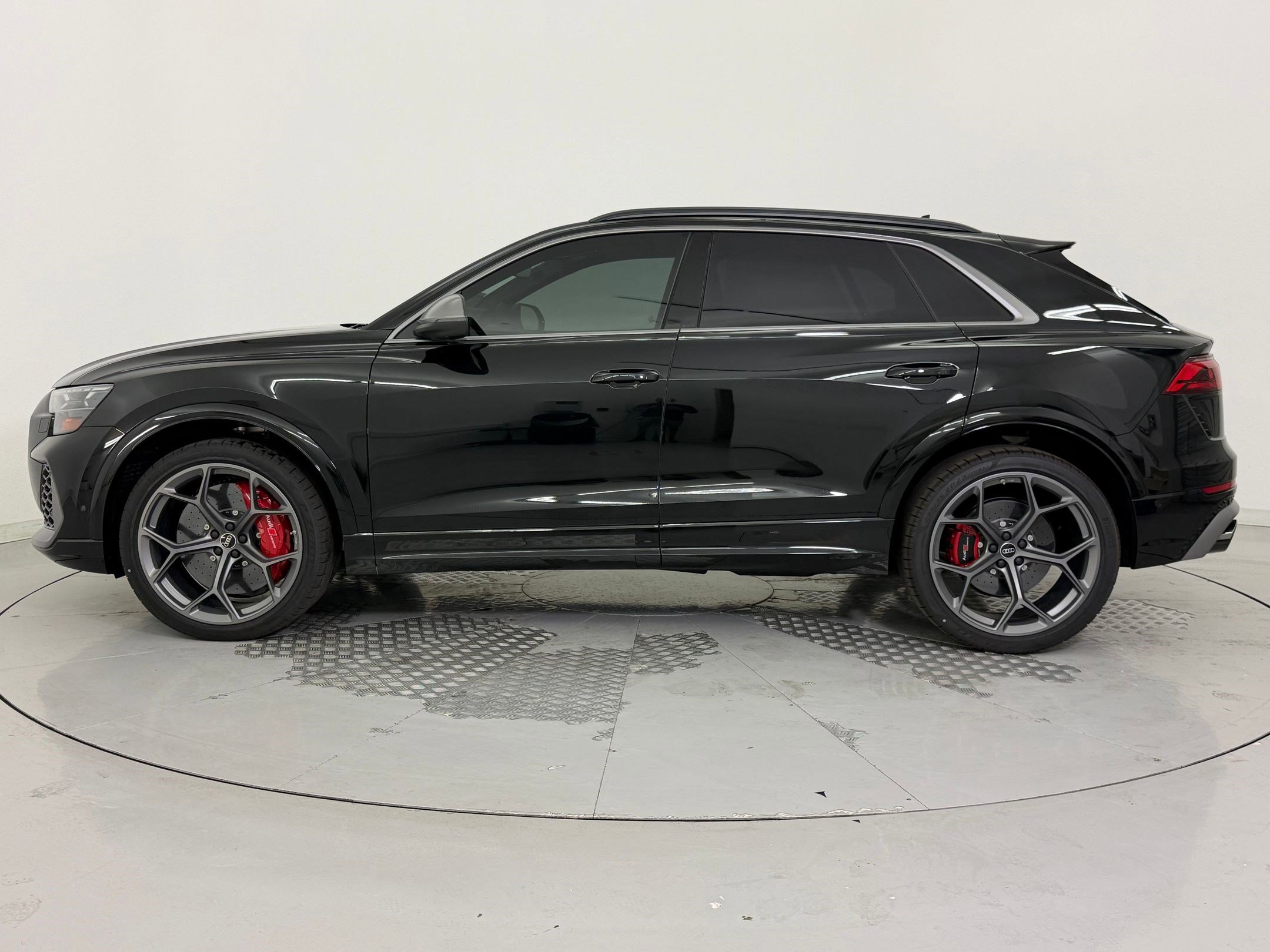 New 2026 Audi RS Q8 performance AWD/4WD image 2