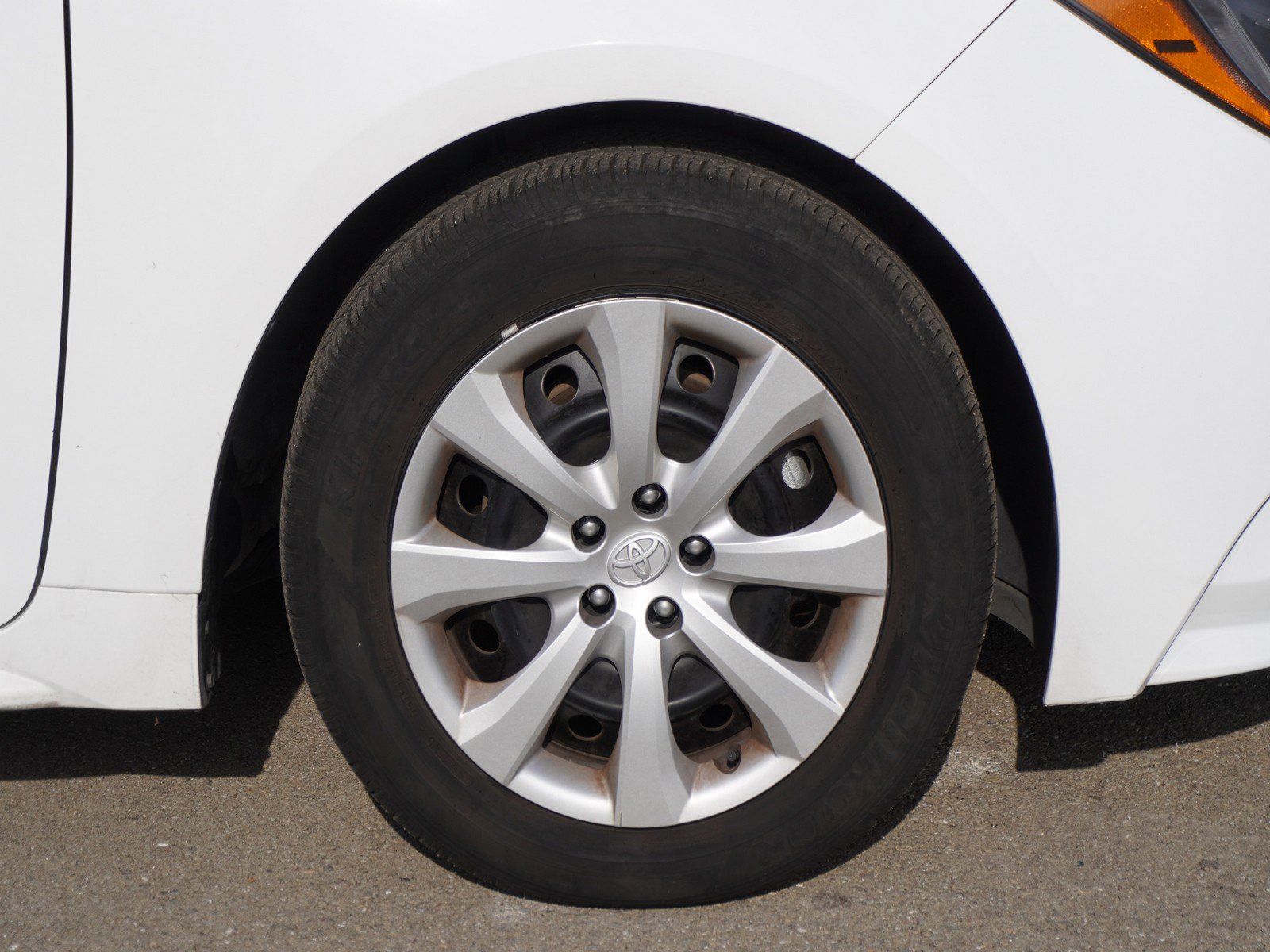 Used 2024 Toyota Corolla LE image 5