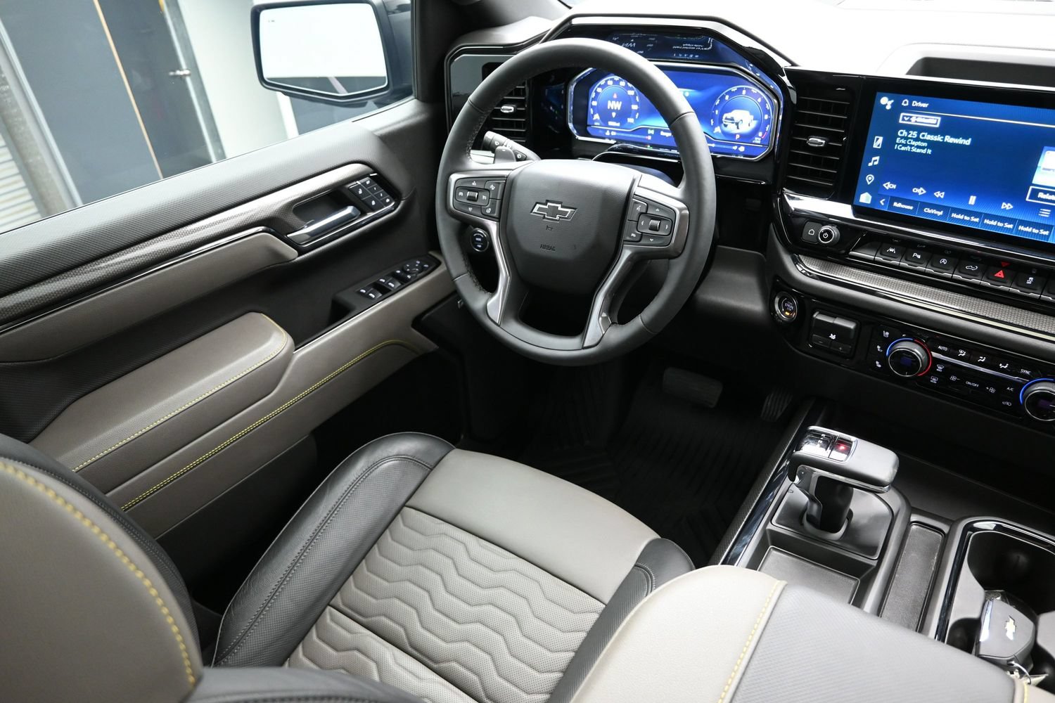 Used 2024 Chevrolet Silverado 1500 ZR2 w/ ZR2 Bison Edition AWD/4WD image 24