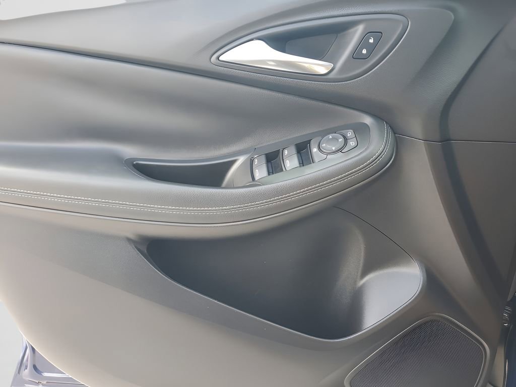 Used 2023 Buick Encore GX Select FWD image 28