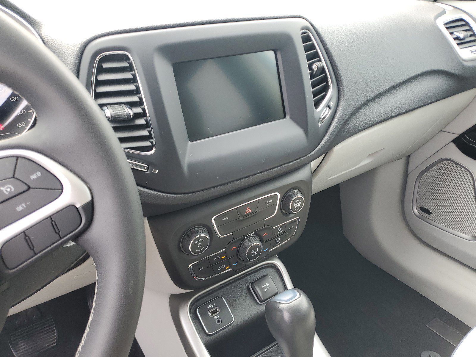 Certified 2021 Jeep Compass Latitude w/ Sun and Sound Group FWD image 23