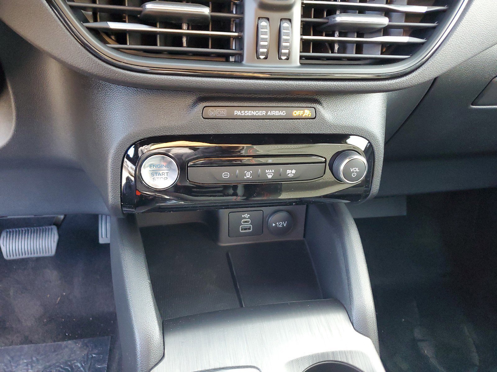 New 2025 Ford Escape ST-Line w/ Equipment Group 301A image 17