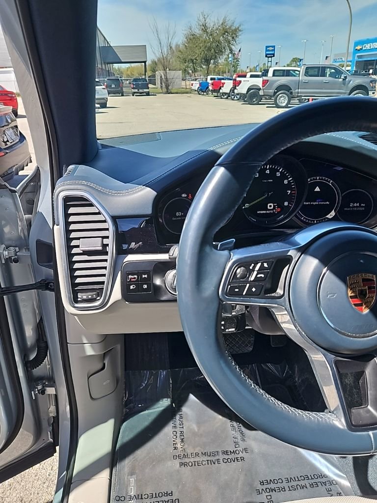Used 2019 Porsche Cayenne E-Hybrid image 13