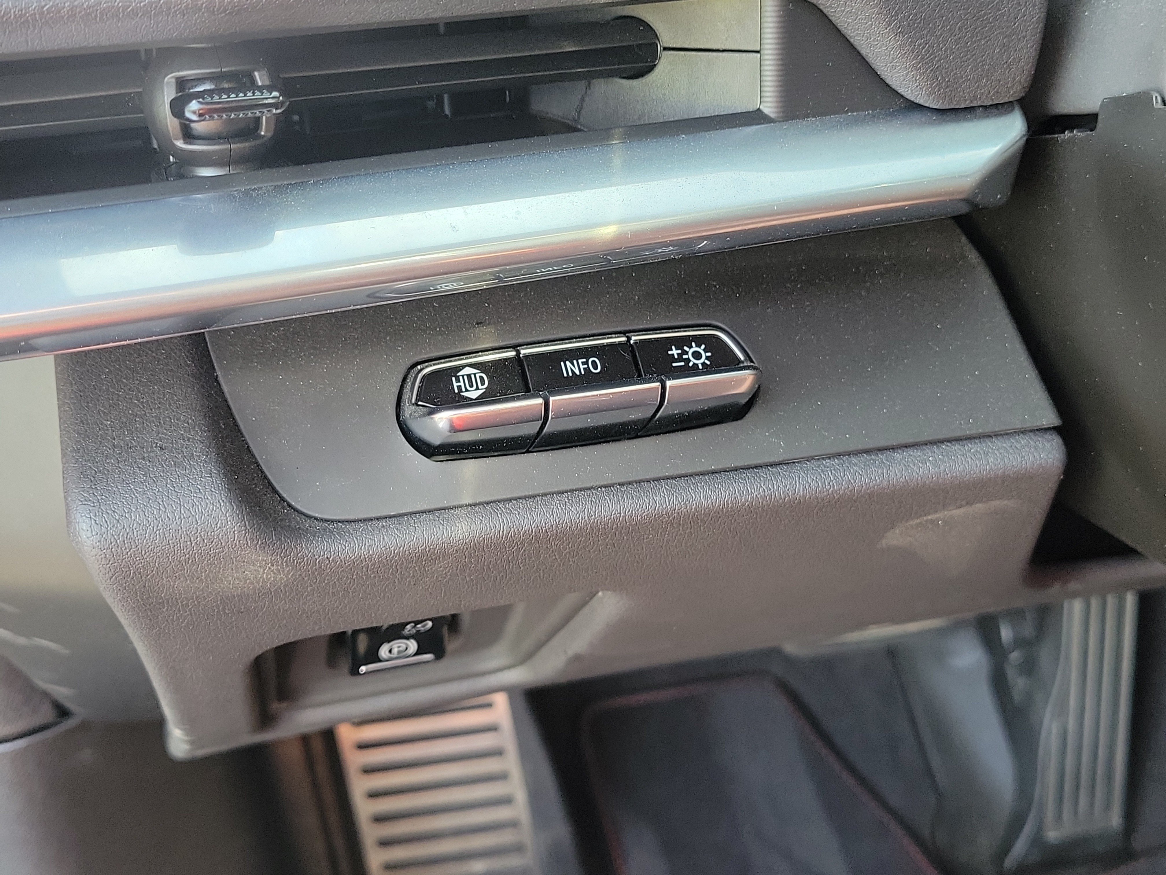 Used 2025 Chevrolet Corvette Z06 RWD image 14