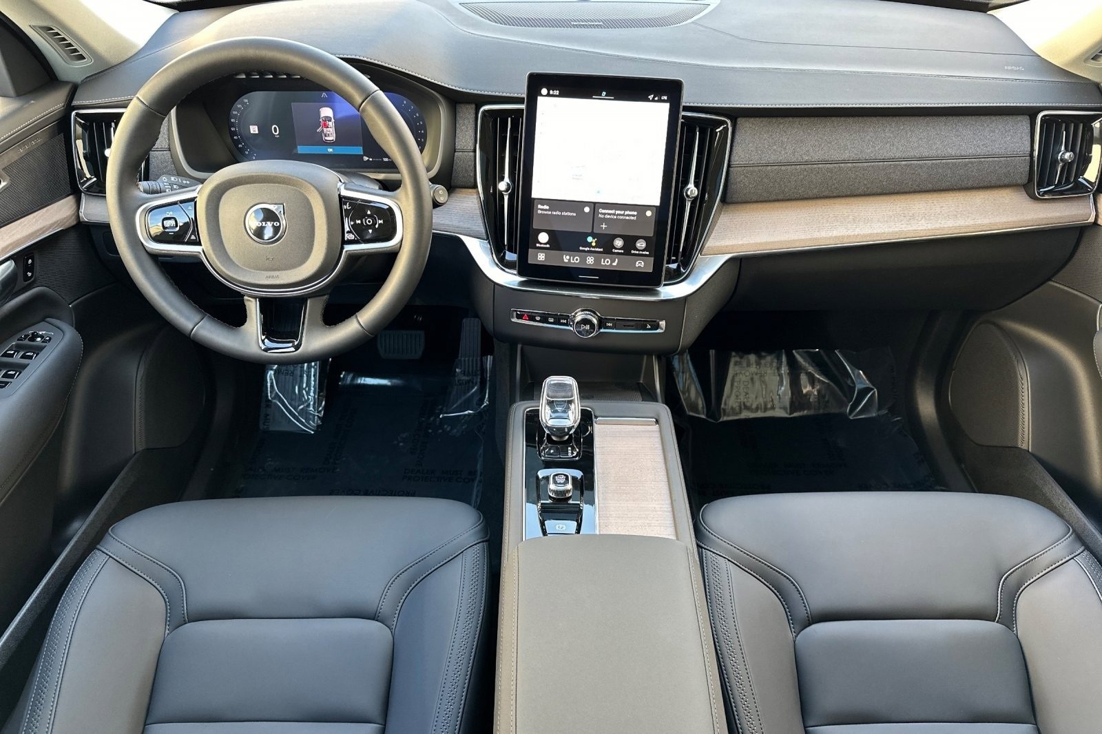 New 2026 Volvo XC90 B6 Plus image 3