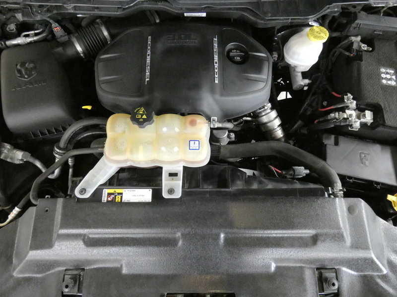Used 2019 RAM 1500 Laramie AWD/4WD image 28