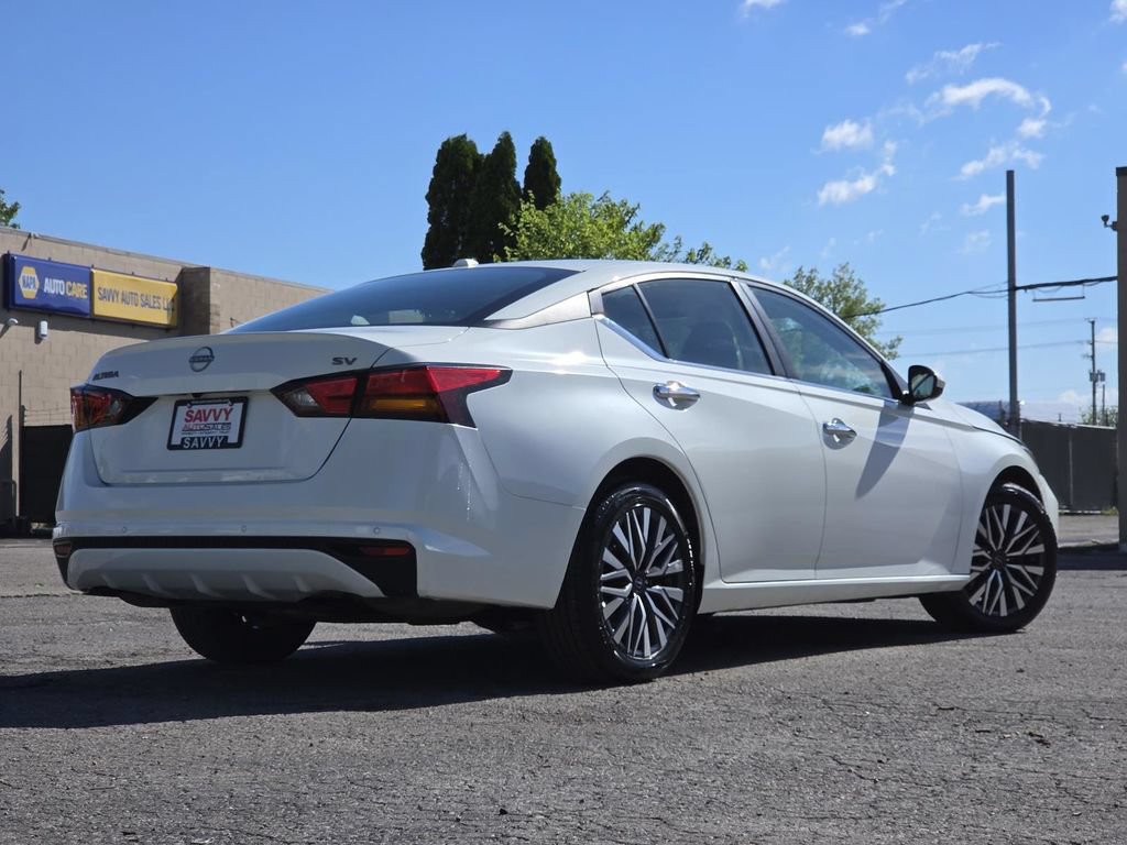 Used 2023 Nissan Altima 2.5 SV FWD image 11