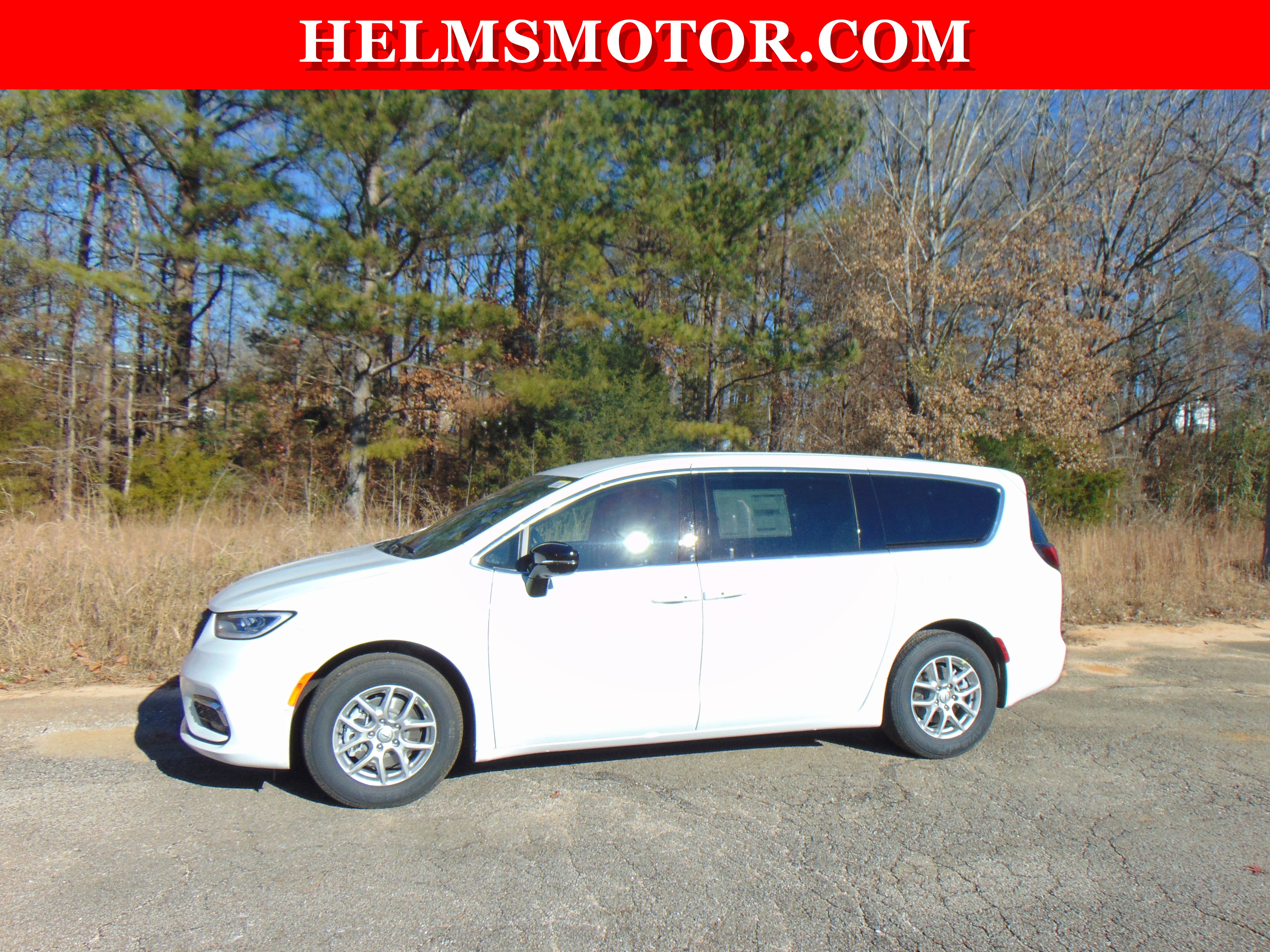 New 2026 Chrysler Pacifica Select image 7