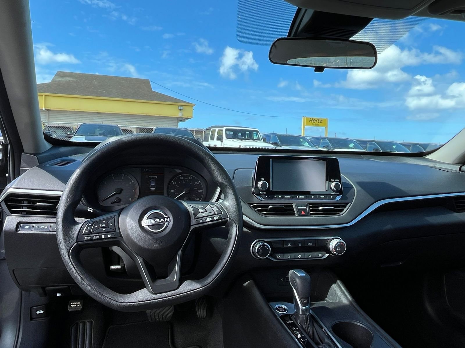 Used 2023 Nissan Altima 2.5 S FWD image 32