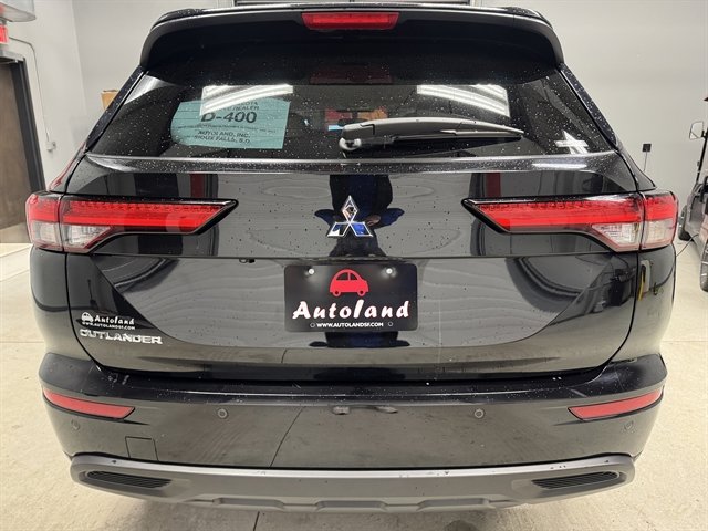 Used 2023 Mitsubishi Outlander ES AWD/4WD image 6