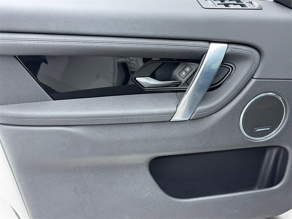Used 2022 Land Rover Discovery Sport S image 41