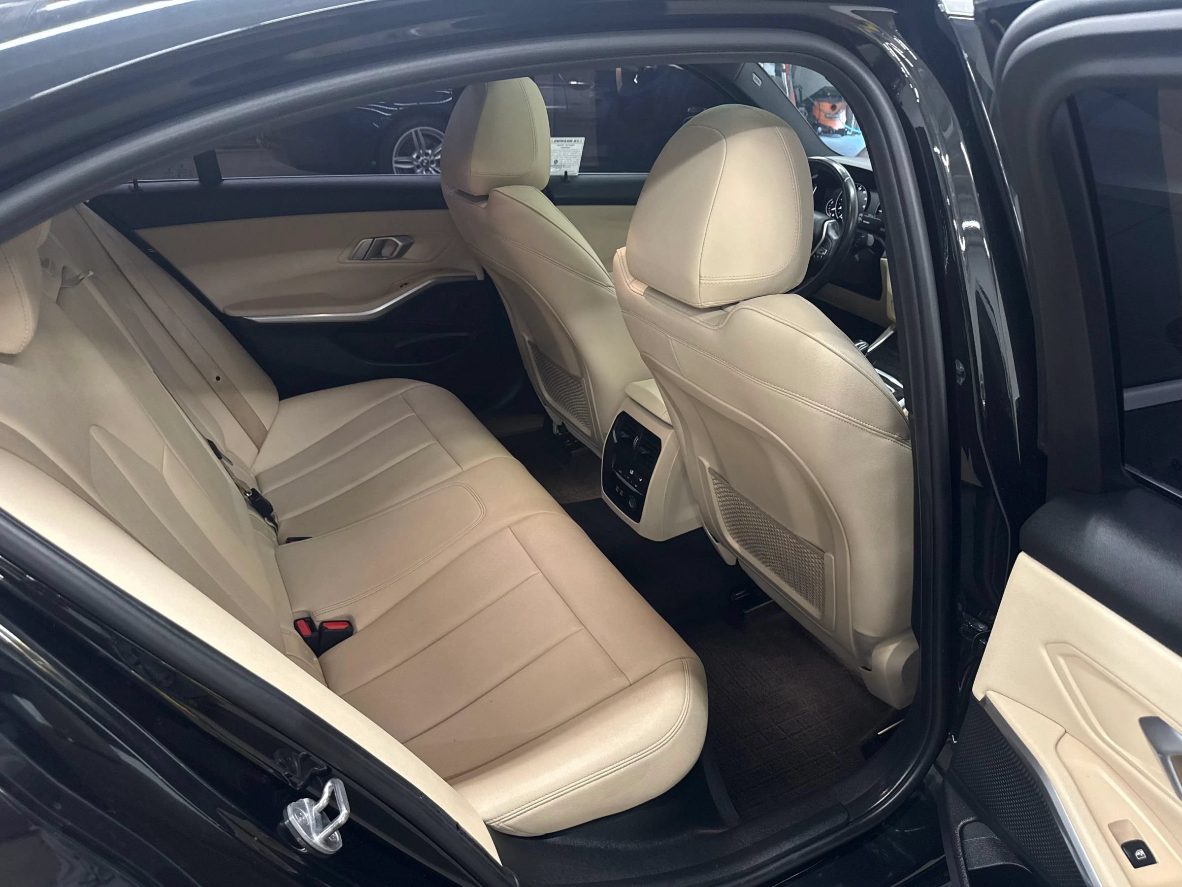 Used 2020 BMW 330i Sedan w/ Convenience Package RWD image 25
