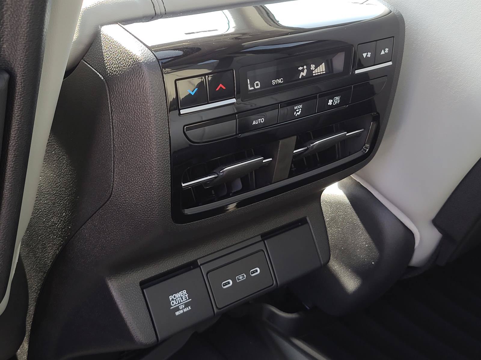 New 2026 Acura MDX w/ Technology Package FWD image 13