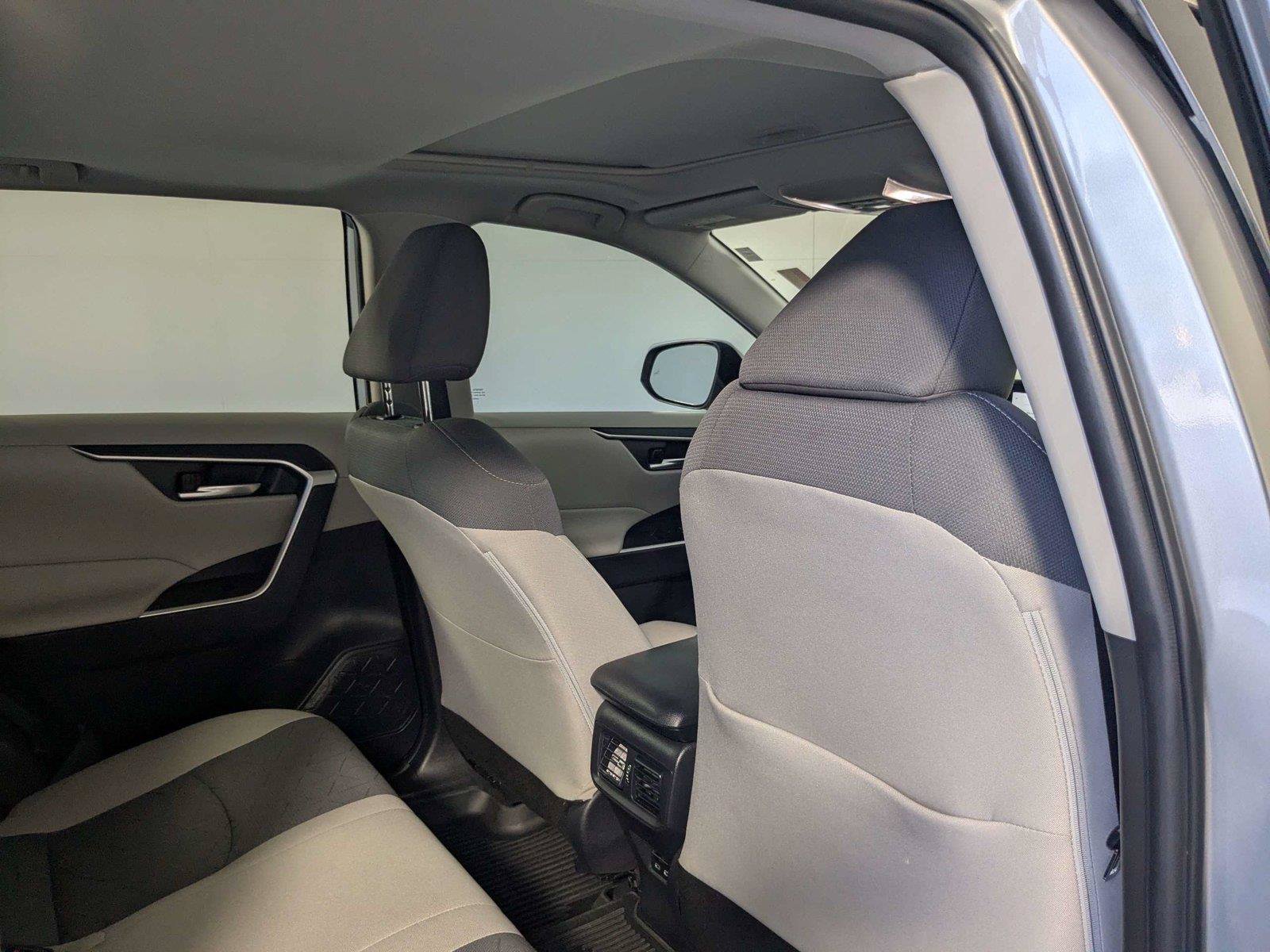 Used 2025 Toyota RAV4 XLE w/ Convenience Package FWD image 30
