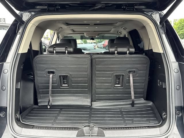 Used 2023 GMC Acadia Denali w/ Black Diamond Edition FWD image 11