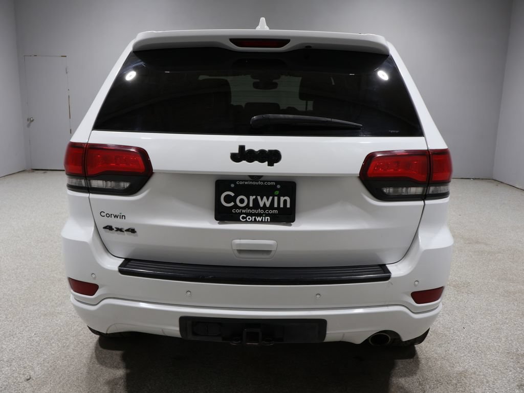 Used 2018 Jeep Grand Cherokee Altitude AWD/4WD image 3