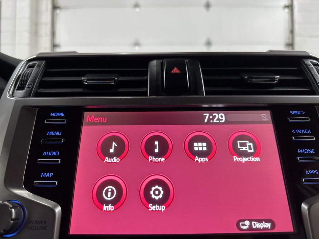 Used 2022 Toyota 4Runner SR5 Premium w/ Moonroof Package AWD/4WD image 23