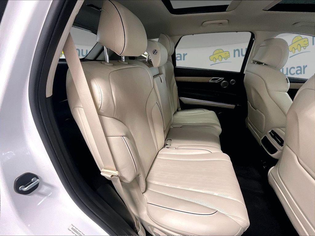 Used 2024 Genesis GV80 2.5T w/ Advanced Package AWD/4WD image 16