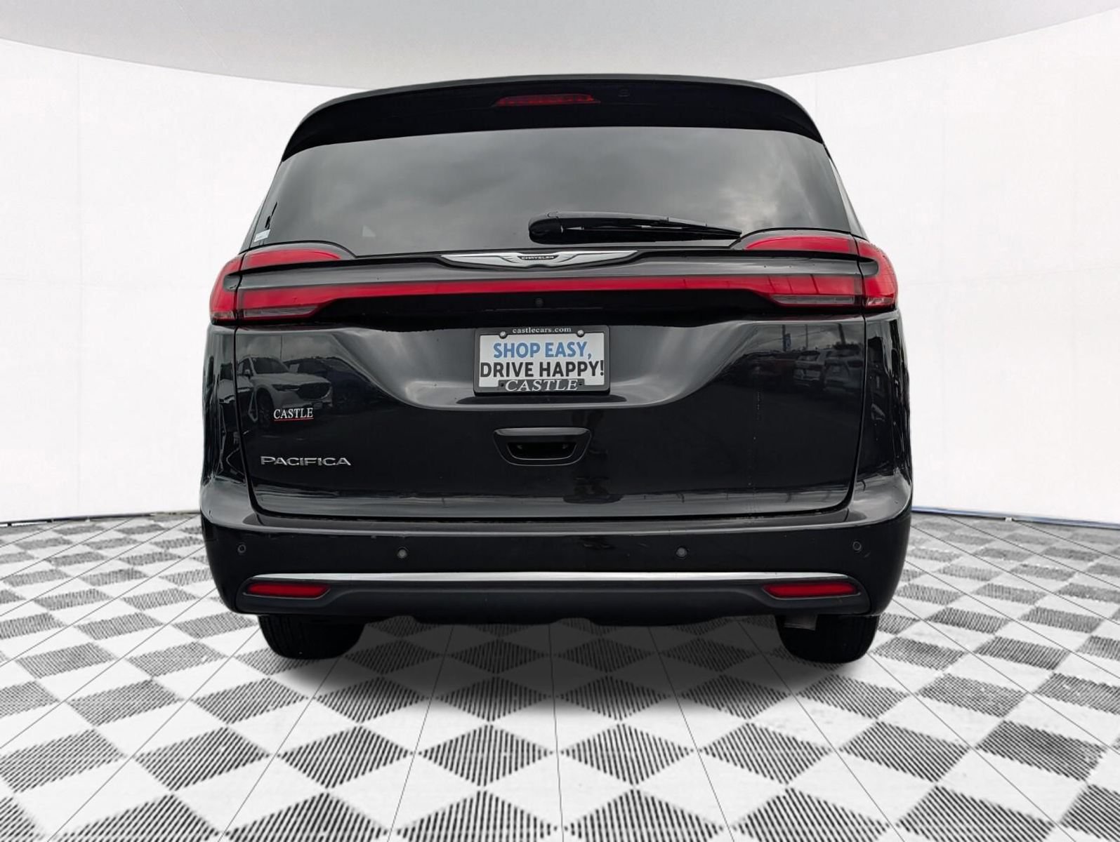 Used 2023 Chrysler Pacifica Touring-L FWD image 12