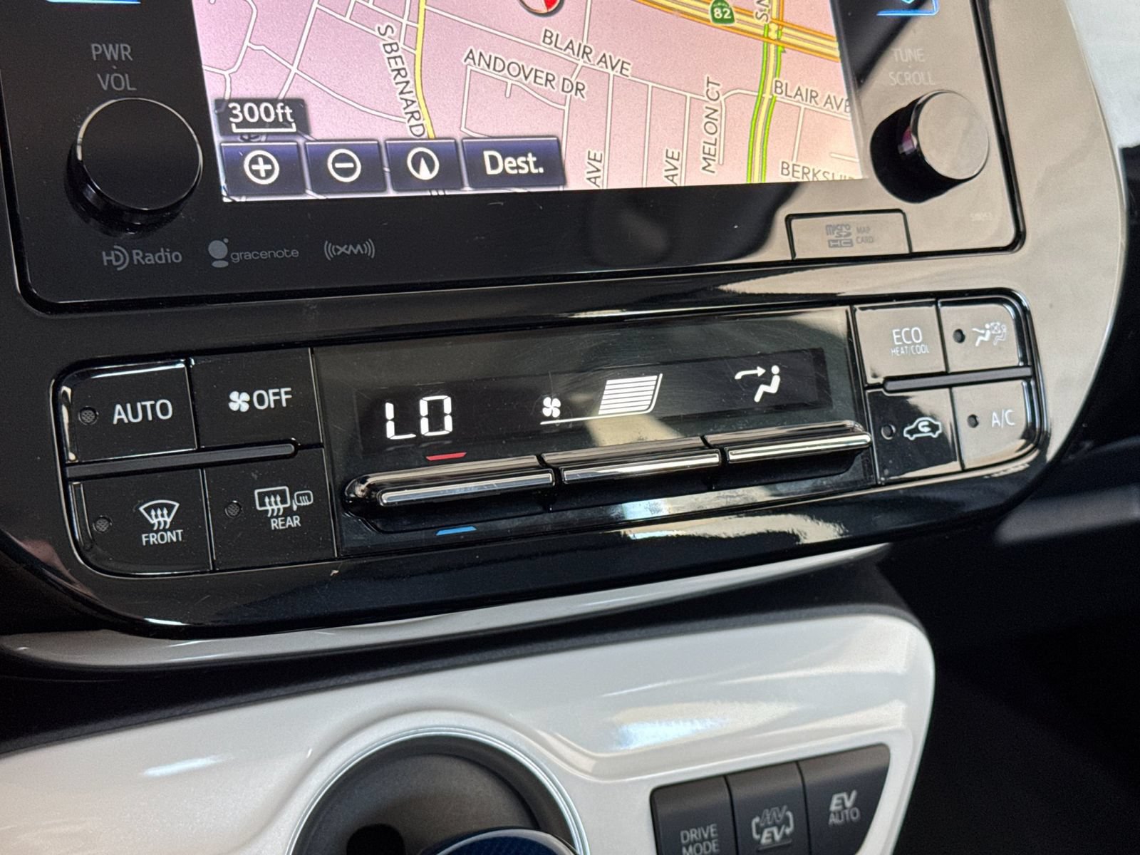 Used 2017 Toyota Prius Prime Plus FWD image 23