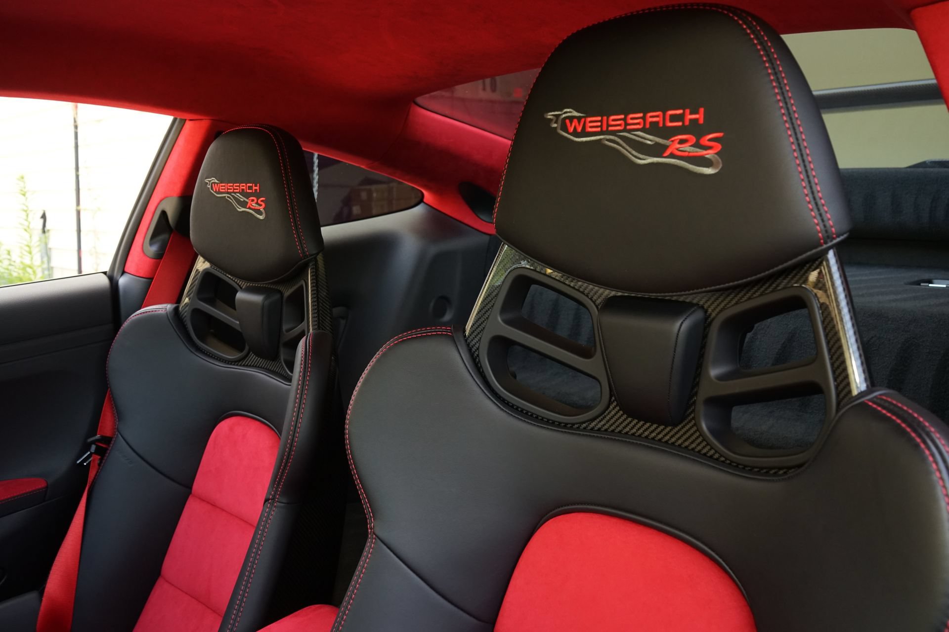 Used 2018 Porsche 911 GT2 RS RWD image 37