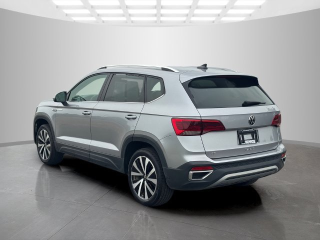 Used 2024 Volkswagen Taos SE FWD image 5