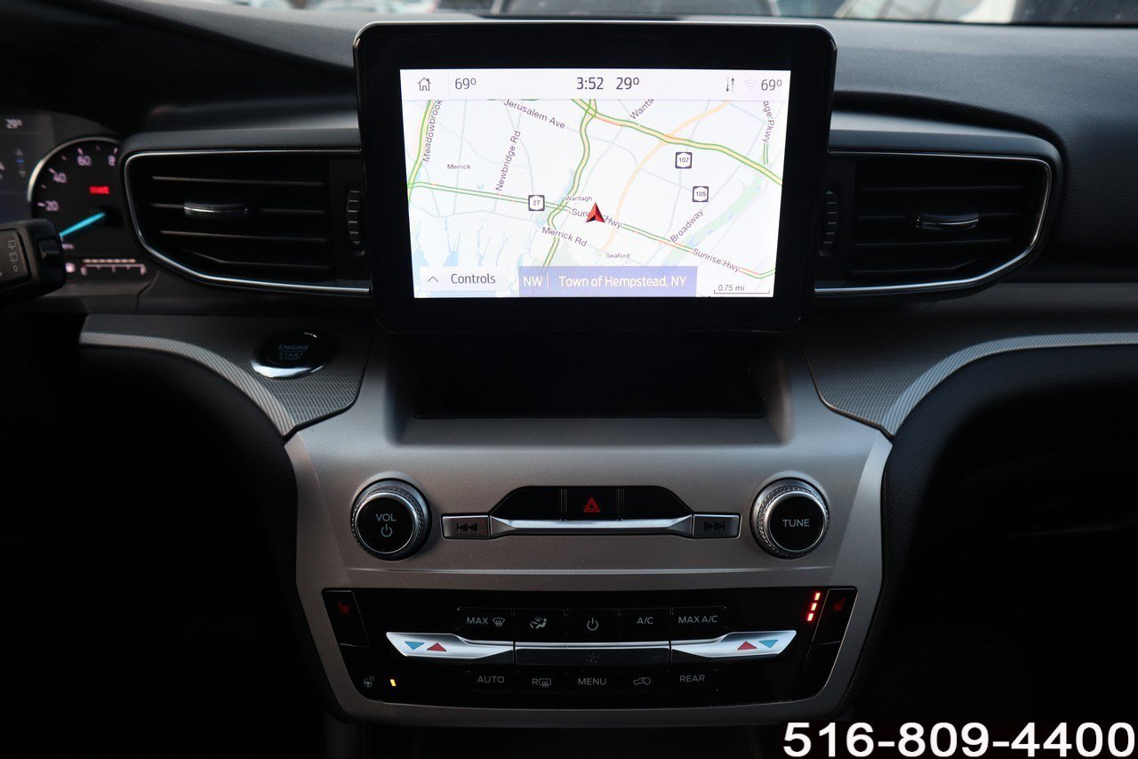 Used 2022 Ford Explorer XLT w/ Equipment Group 202A image 18