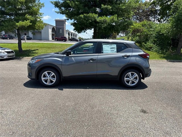 New 2025 Nissan Kicks Play S image 7