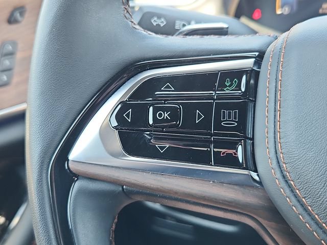 Used 2024 Jeep Grand Cherokee L Summit w/ Advanced Protech Group IV AWD/4WD image 28
