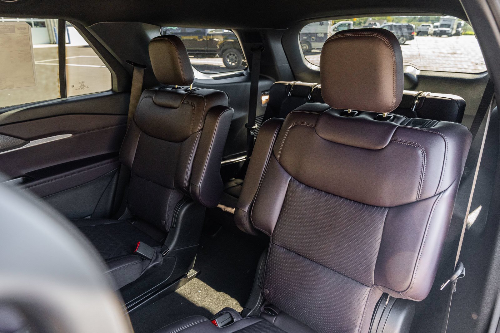 New 2027 Ford Explorer Platinum RWD image 16