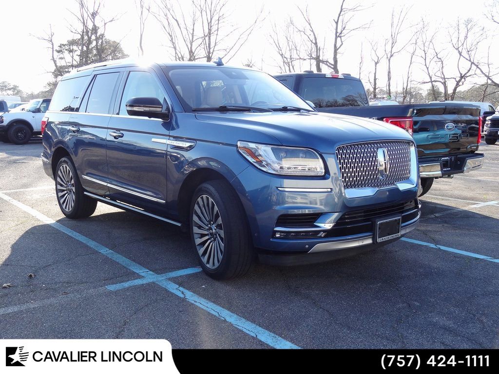 Used 2019 Lincoln Navigator Reserve image 1