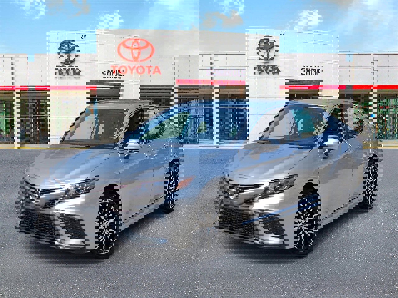 Used 2023 Toyota Camry SE