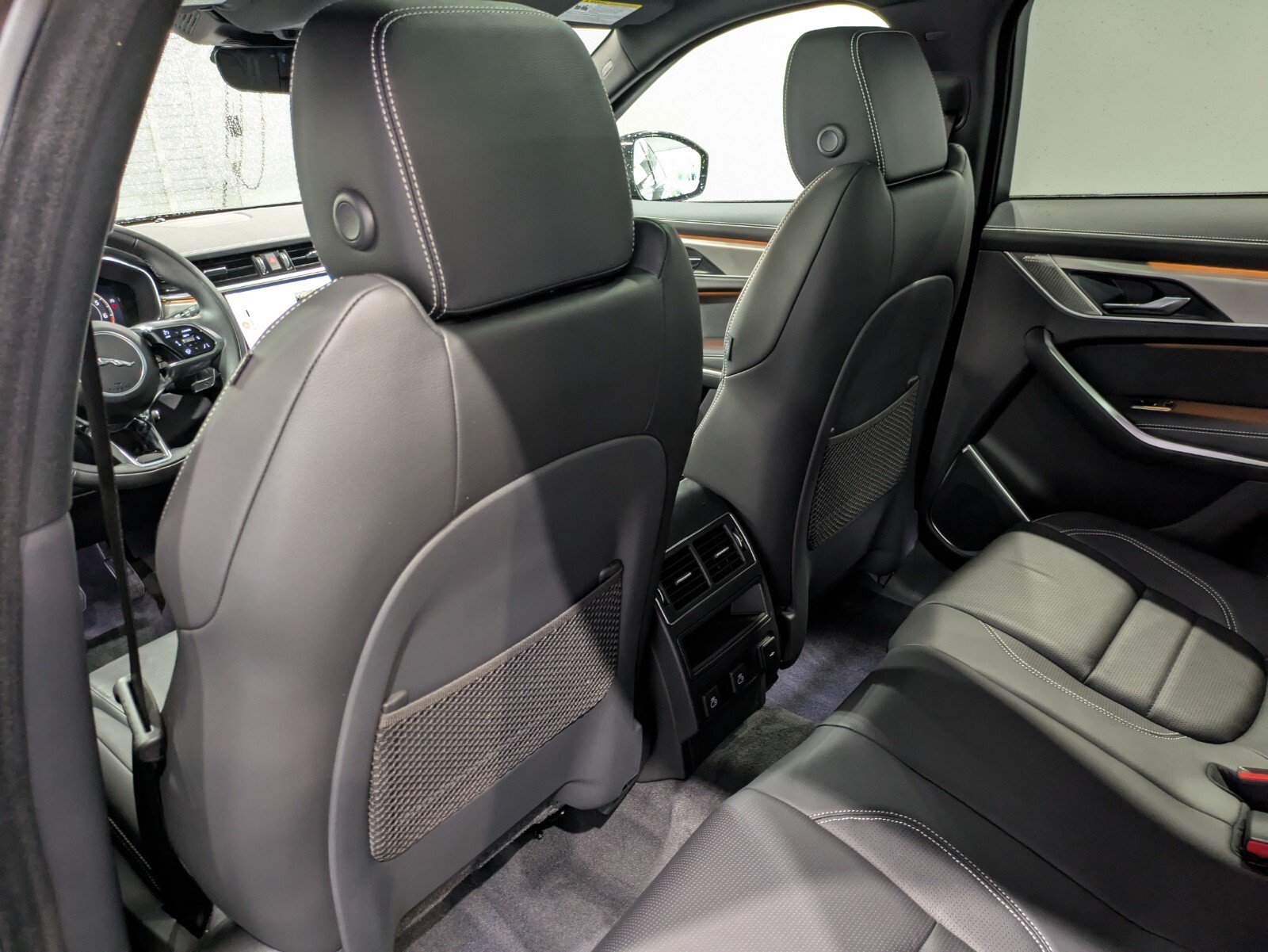 New 2026 Jaguar F-PACE R-Dynamic S AWD/4WD image 11