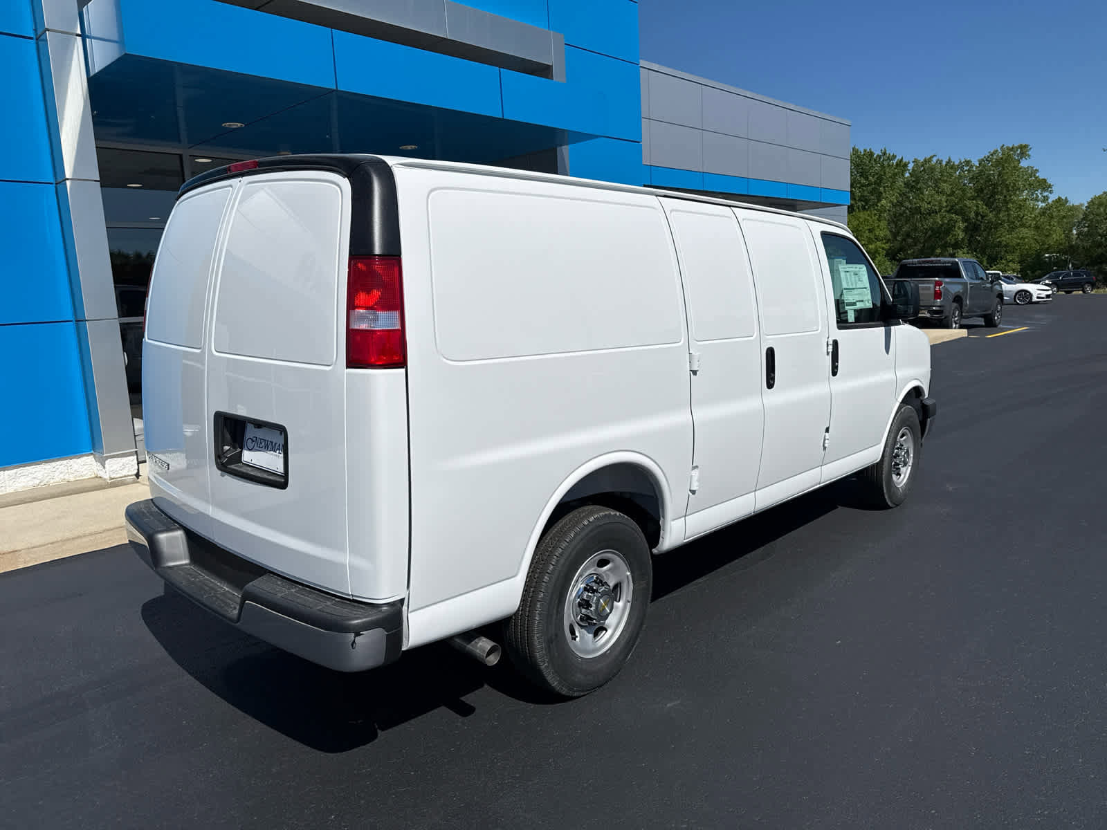 New 2026 Chevrolet Express 3500 w/ Driver Convenience Package RWD image 12