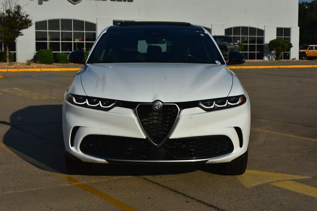 Used 2024 Alfa Romeo Tonale Ti AWD/4WD image 2