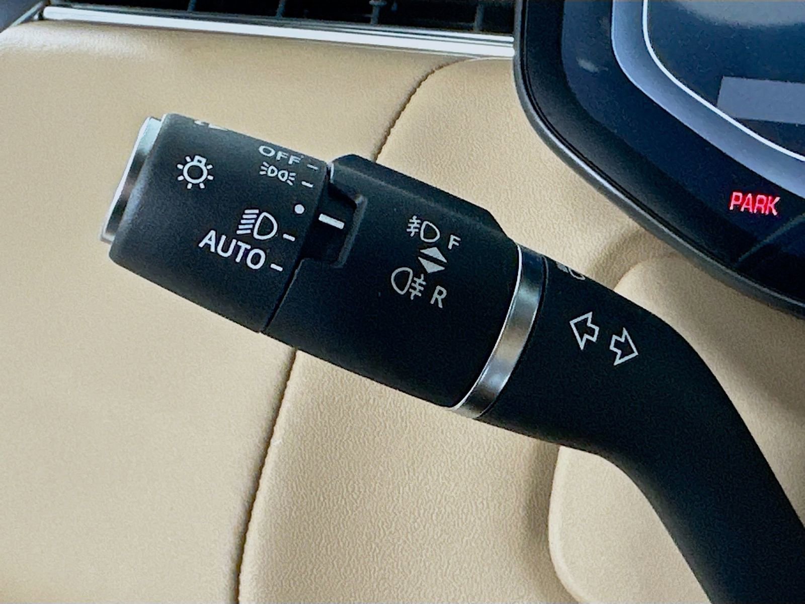 New 2026 Land Rover Range Rover Long Wheelbase SE AWD/4WD image 20
