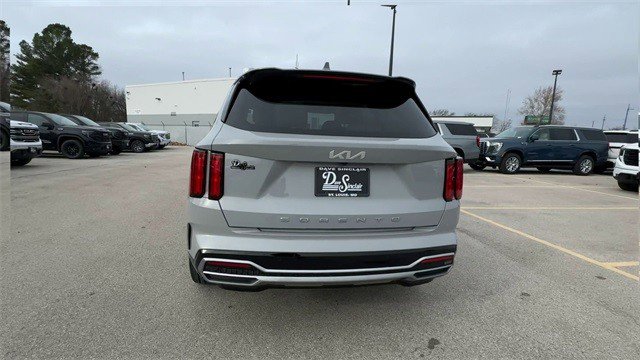 Used 2022 Kia Sorento SX image 9