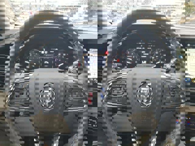 Used 2022 Buick Envision Avenir w/ Technology Package II image 21